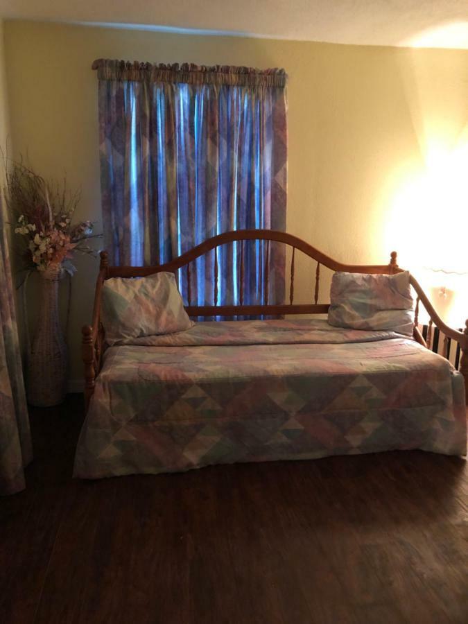 ويكي واتشي Cozy Cottage River House المظهر الخارجي الصورة